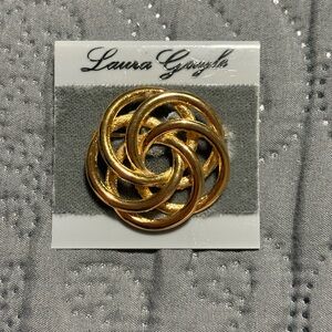 Vintage Gold Knot Brooch